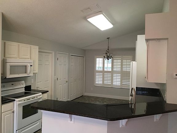 2nd image of 300 Sunridge Woods Blvd