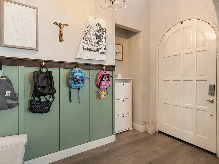 32 Bramford St — Photo 3