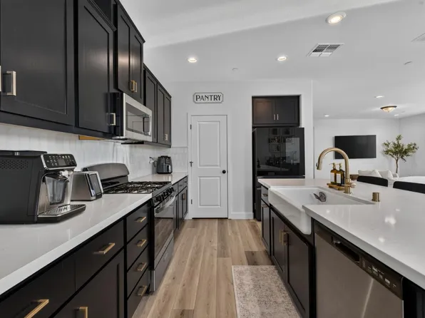 4428 Sierra Pine Way, Rocklin, CA 95677