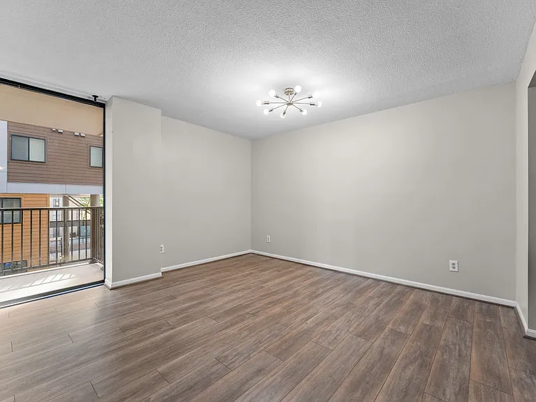 4 Monroe St #308 — Photo 6