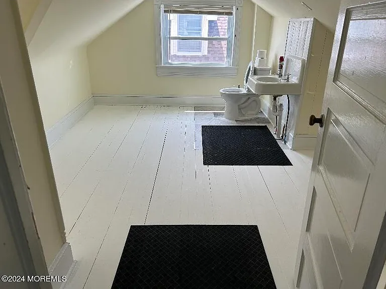 1100 Ocean Ave — Photo 17