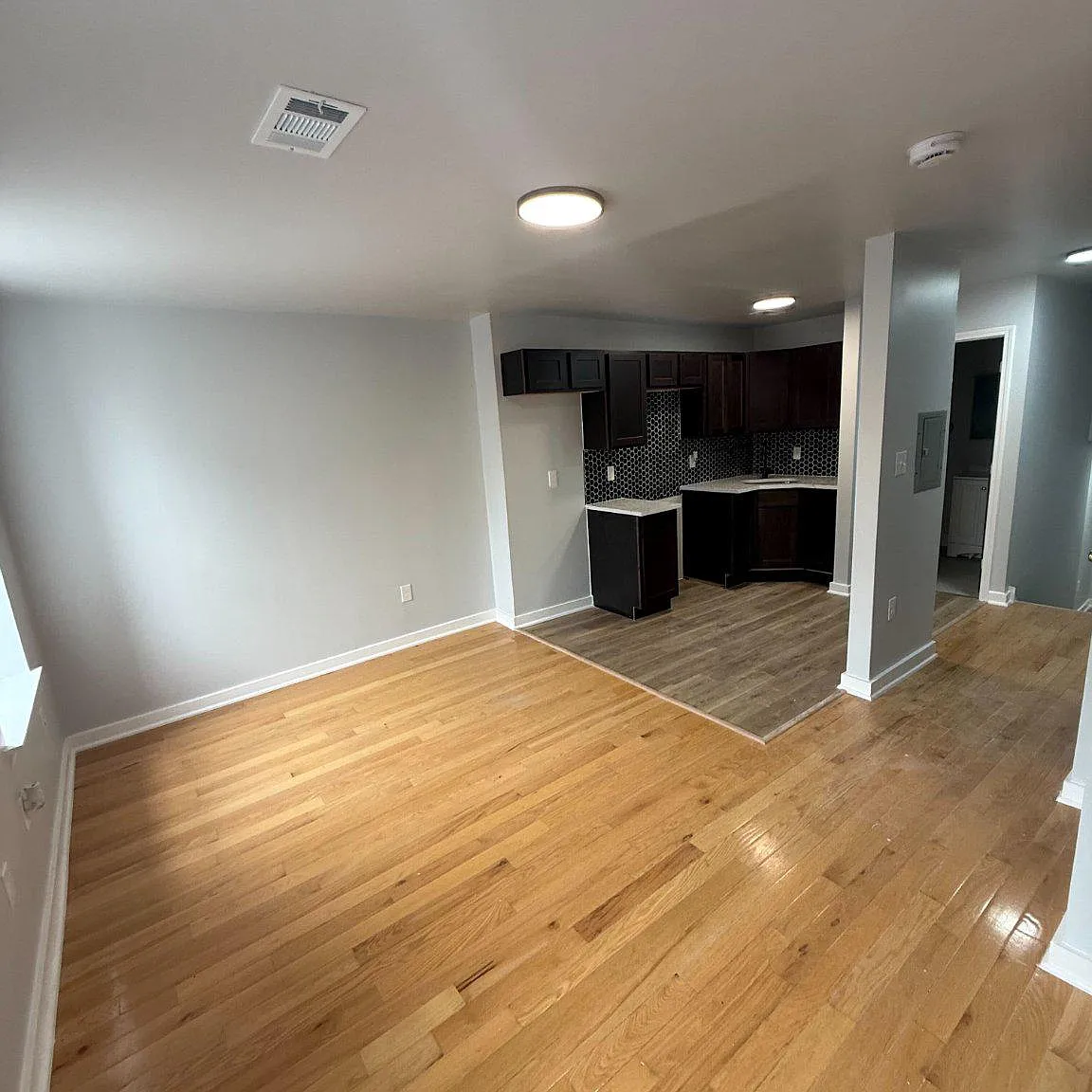 2 bed, 1.0 bath, 793 sqft, $2,100 — Photo 3