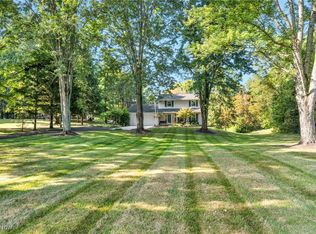 17570 Vermont St, Grafton, OH 44044