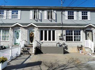 106 Pearsall St, Staten Island, NY 10305