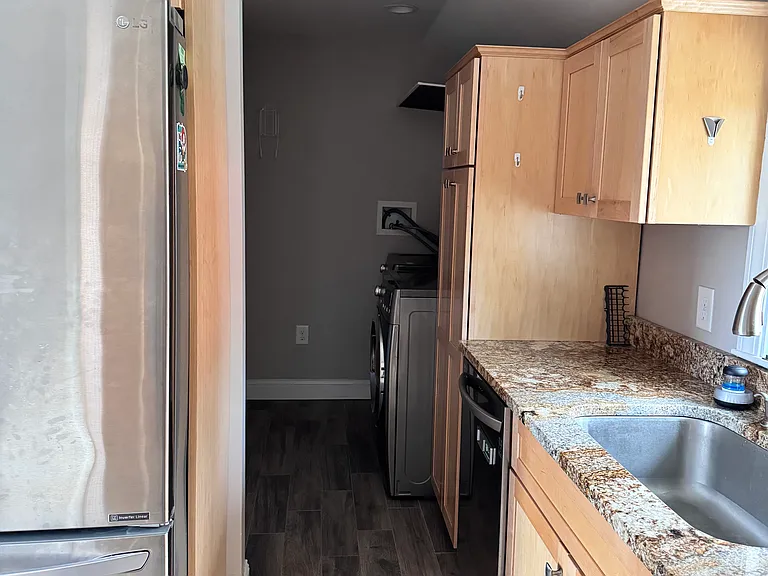 114 Elm St #2 — Photo 5