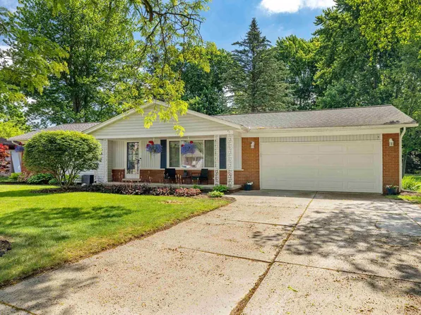 38350 Long St, Harrison Township, MI 48045