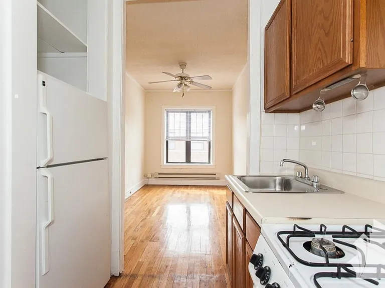 620 W Cornelia Ave — Photo 6