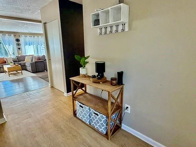 2 bed, 1.5 bath, 1224 sqft, $3,000 — Photo 3