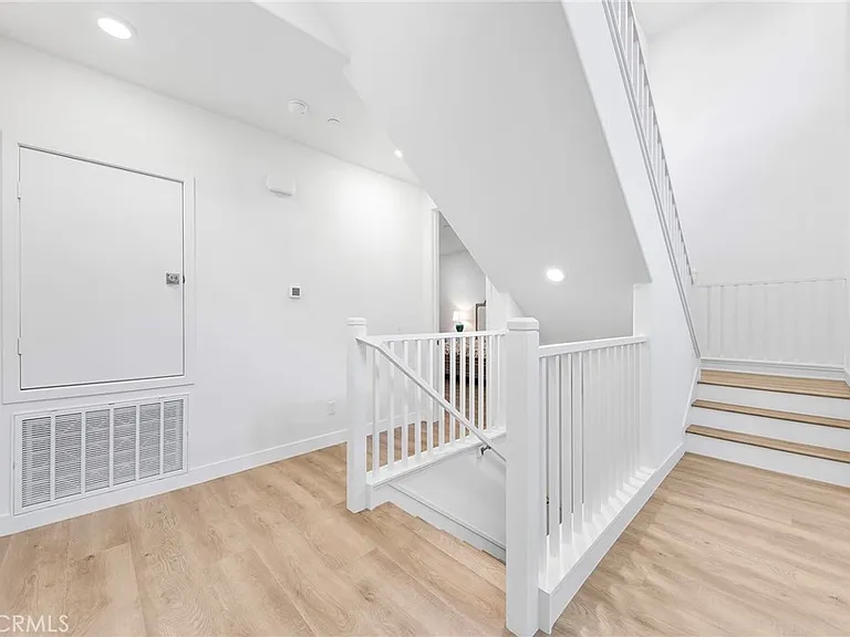 885 Poppy Ct — Photo 32