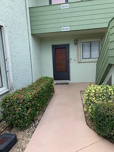 5403 SE Miles Grant Rd #108 Photo 1