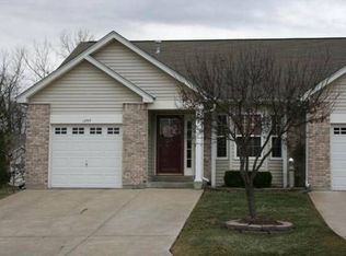 1297 Summergate Pkwy, Saint Peters, MO 63303