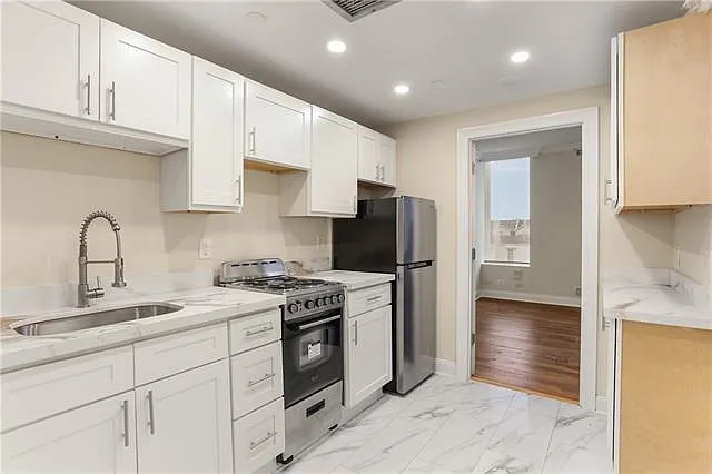 2100 Saint Charles Ave #4N — Photo 8