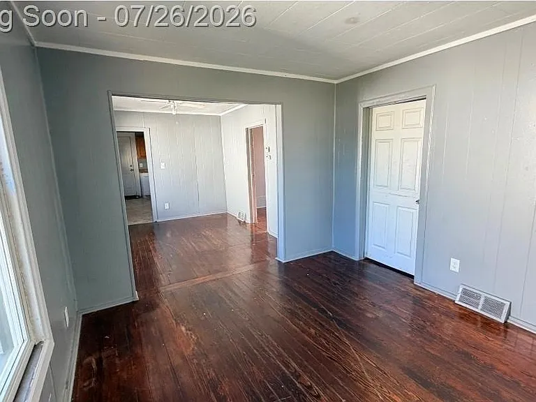 7068 Ford Ave — Photo 4