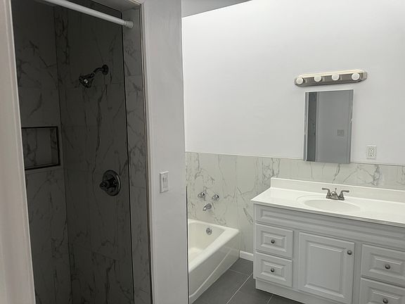 4th image of 70 Glendora Ave #1