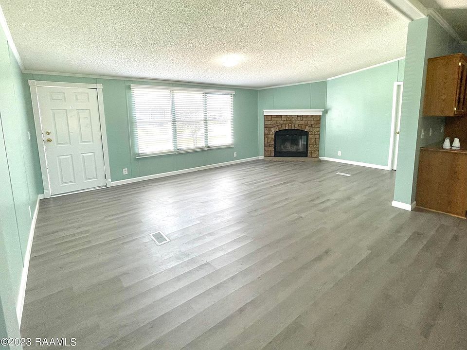 120 Squirrel Run, Youngsville, LA 70592 Zillow