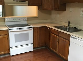 6111 Center St APT 202, Mentor, OH 44060