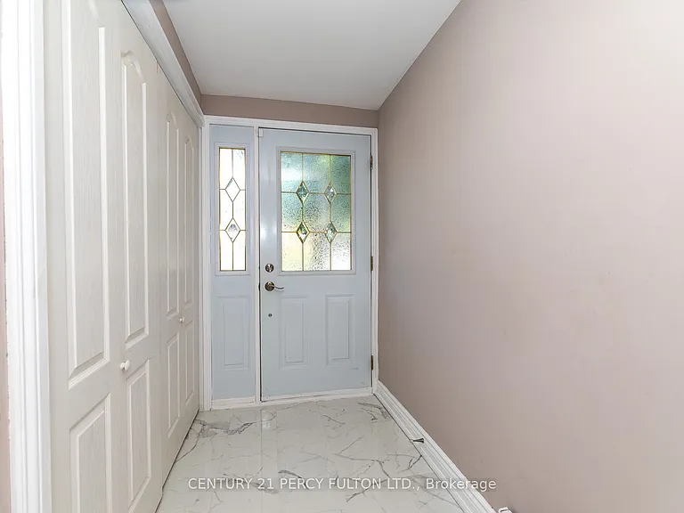 350 Camelot Ct #38 — Photo 4