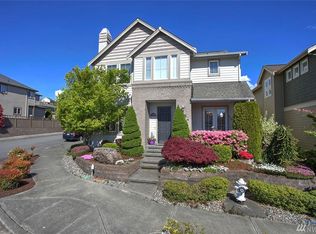 17008 Woodside Dr SE, Renton, WA 98058