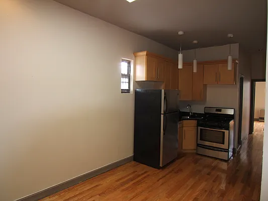 Rented by Joel Weisz, LREB | media 11