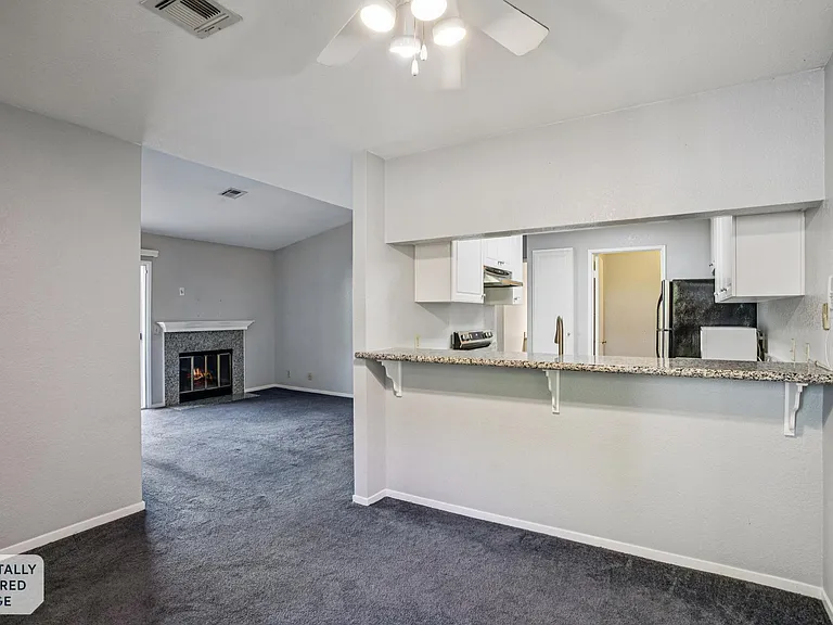 600 Canyon Oaks Dr #F — Photo 7