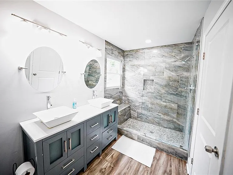 1141 McDaniel St SW — Photo 18