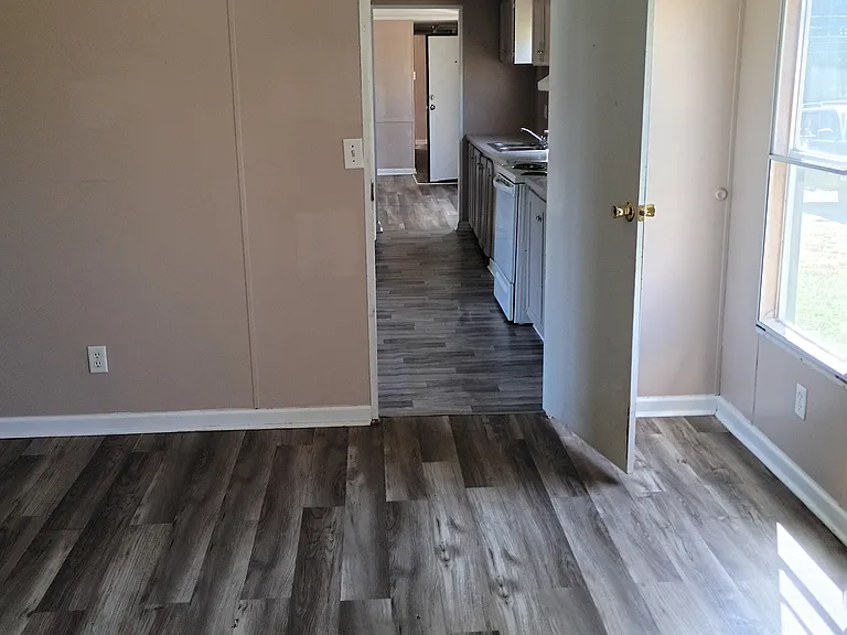 710B S Walnut St — Photo 13