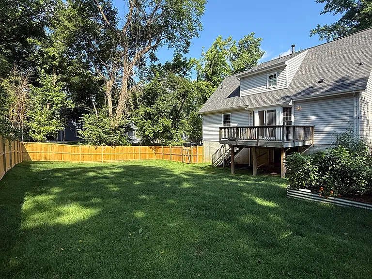 10216 Capitol View Ave — Photo 22