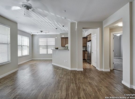 3rd image of 7342 Oak Manor Dr