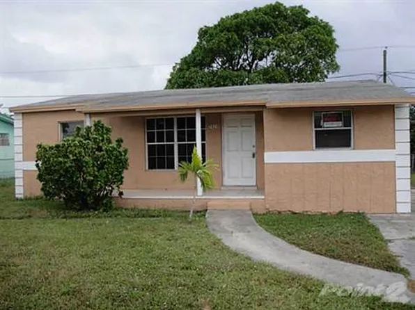 2820 NW 7th St, Pompano Beach, FL 33069