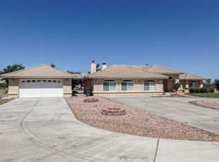 9230 Daisy Rd, Oak Hills, CA 92344