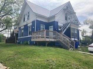 1927 Mount Vernon Rd SE #1, Cedar Rapids, IA 52403