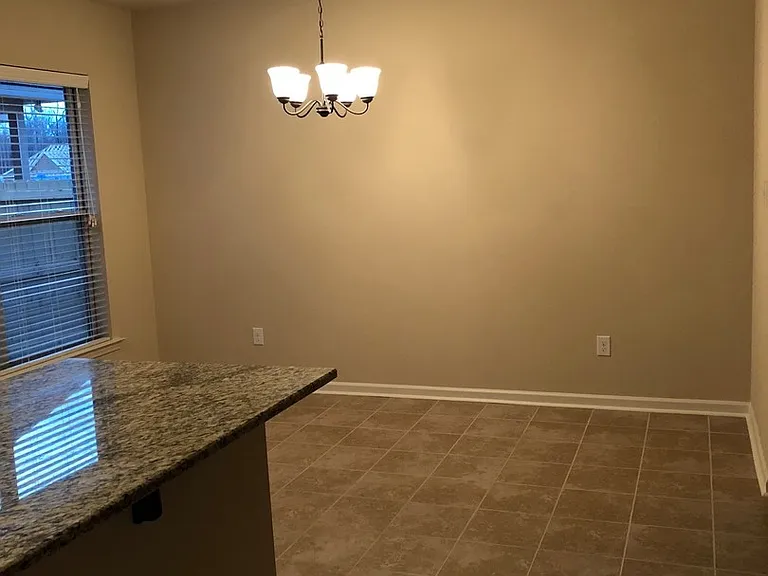 1040 Deer Pass Dr — Photo 3
