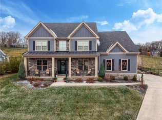 1655 Blackburn Heights Dr, Sewickley, PA