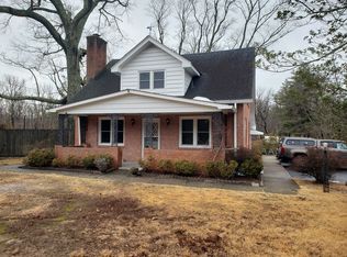 10306 Gunston Rd, Lorton, VA 22079