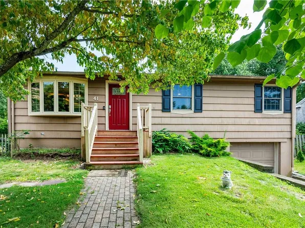 41 Mount View Ave, North Kingstown, RI 02852
