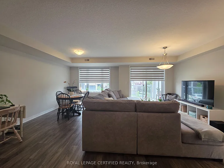 9 Valencia Ave — Photo 3