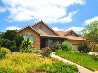 1119 Running Buck Ln, Fredericksburg, TX 78624