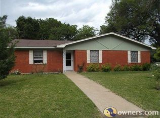 916 Fairway Rd, Woodway, TX 76712