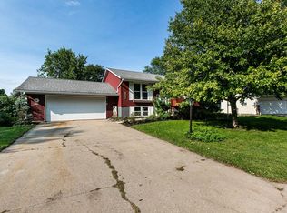 108 Winslow Dr, Manchester, IA 52057