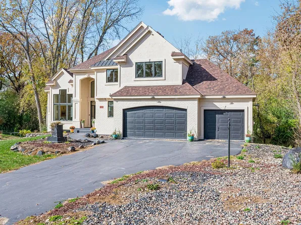 8217 W 93rd Street Cir, Bloomington, MN 55438