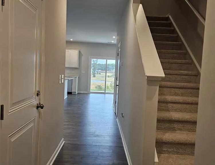 161 Randwick Ln — Photo 2