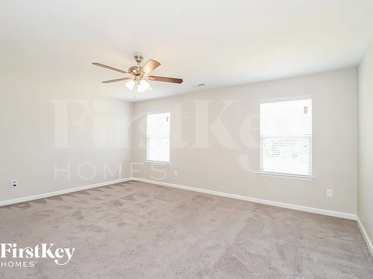 1307 Red Deer Dr — Photo 9