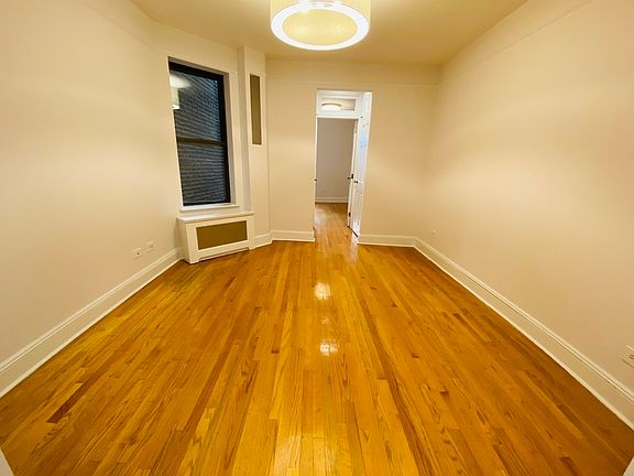 5th image of 441 W 56th St #4Z