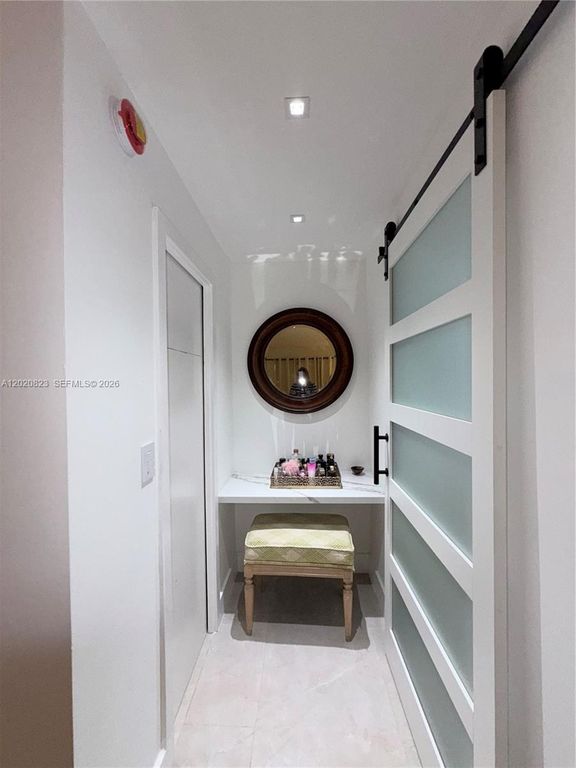 605 Oaks Dr APT 307, photo 9