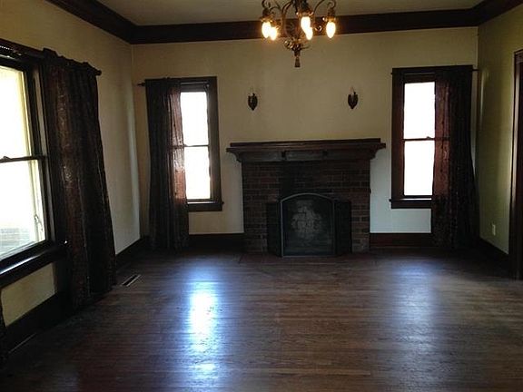 2nd image of 610 N Saint Joseph St