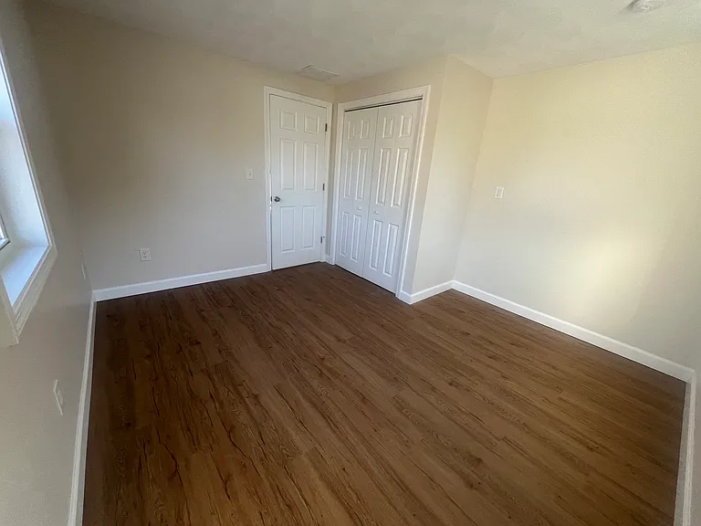 26 Budron Ave #B — Photo 11