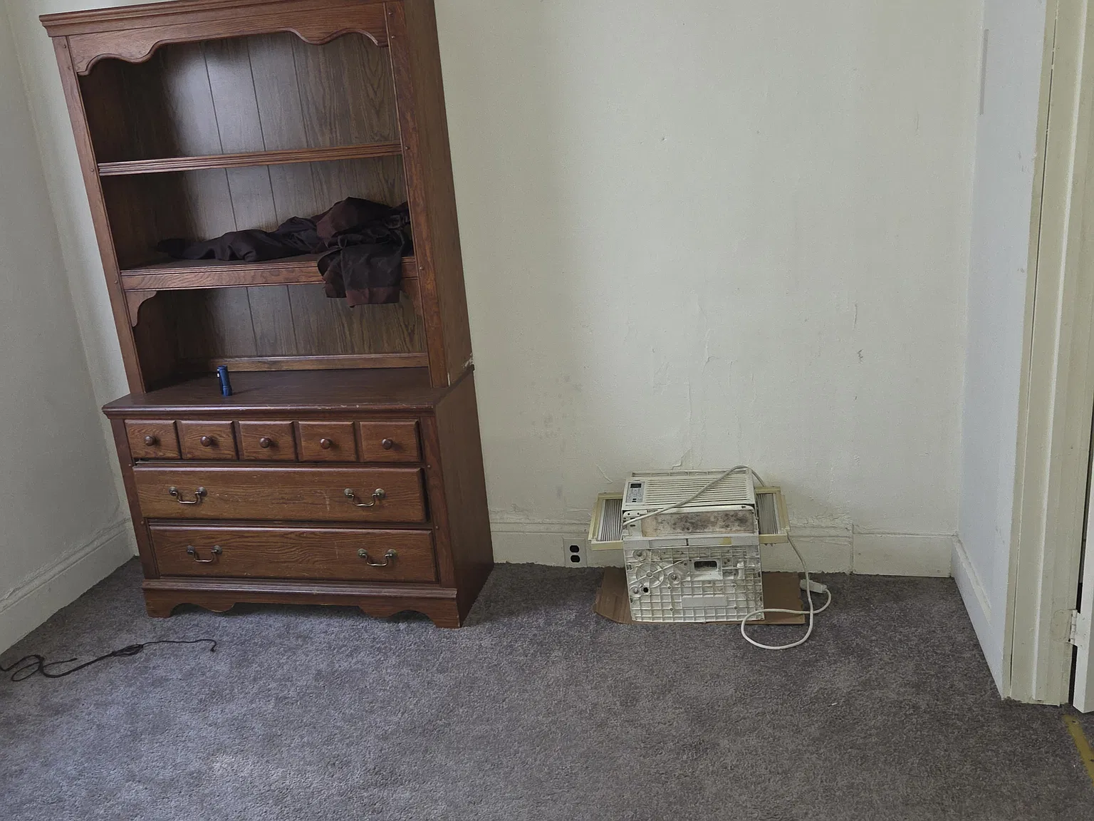 2 bed, 1100 sqft, $900 — Photo 2