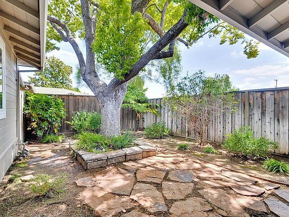 5th image of 1809 Rosswood Dr