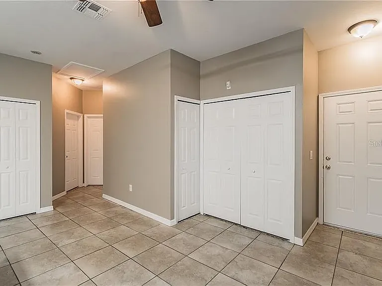 307 E Kirby St — Photo 10