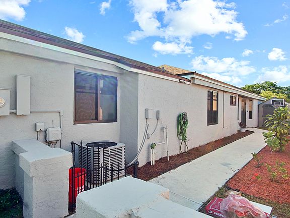 5th image of 3761 NW 21st Street S